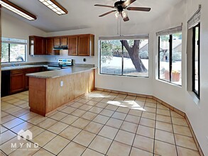 7841 N Viewpointe Cir in Tucson, AZ - Building Photo - Building Photo