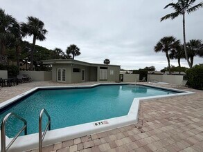 6463 La Costa Dr in Boca Raton, FL - Building Photo - Building Photo