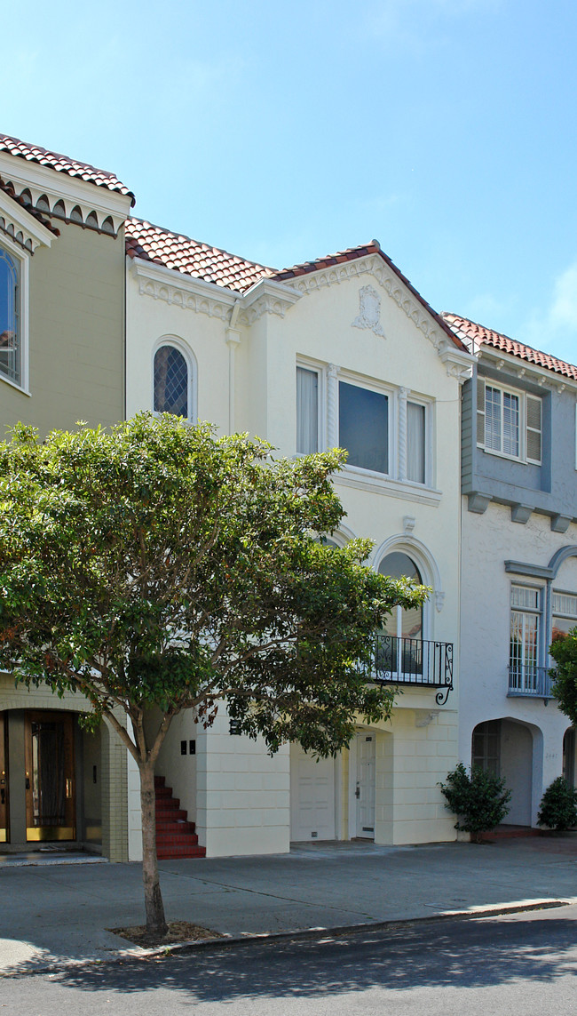 2441-2443 Francisco St in San Francisco, CA - Foto de edificio - Building Photo