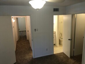 5300 Keller Springs Rd, Unit 2023 in Dallas, TX - Building Photo - Building Photo