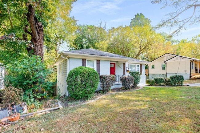 2046 Settle Cir SE in Atlanta, GA - Building Photo - Building Photo
