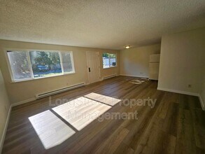 17617 SW Blanton St in Beaverton, OR - Building Photo - Building Photo