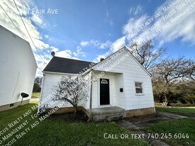 1710 W Fair Ave in Lancaster, OH - Building Photo