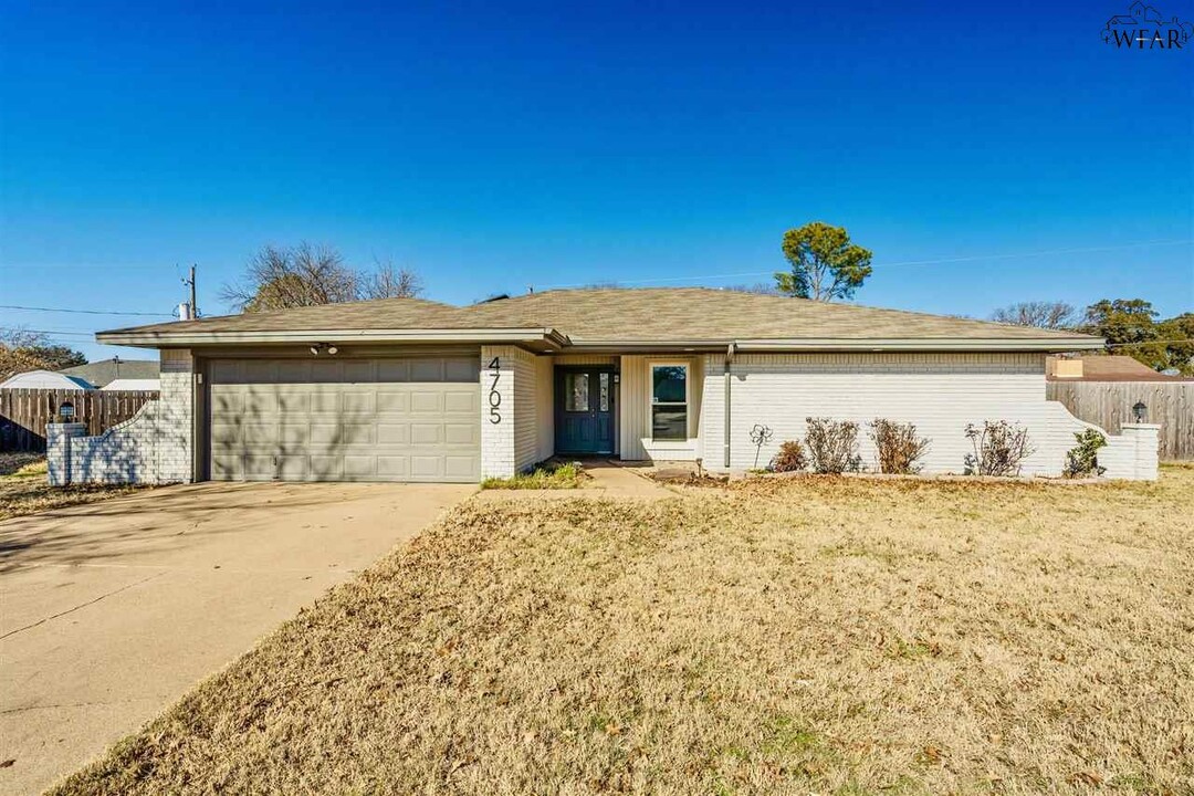 4705 James St in Wichita Falls, TX - Building Photo