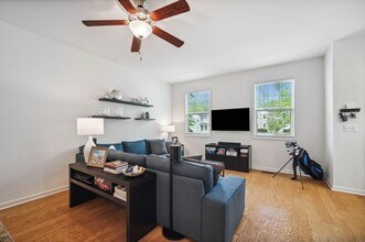 132 Longwood Dr in Charlottesville, VA - Building Photo - Building Photo