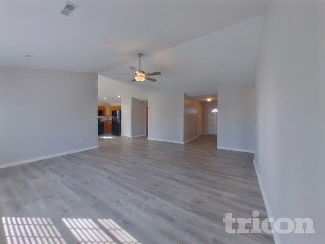 427 Lynnell Way in Moore, SC - Foto de edificio - Building Photo