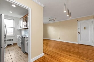 275 Maple Ave in Rockville Centre, NY - Building Photo - Building Photo