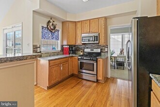 10713 Wembrough Pl in Cheltenham, MD - Building Photo - Building Photo