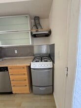 74 N San Marino Ave in Pasadena, CA - Building Photo - Building Photo