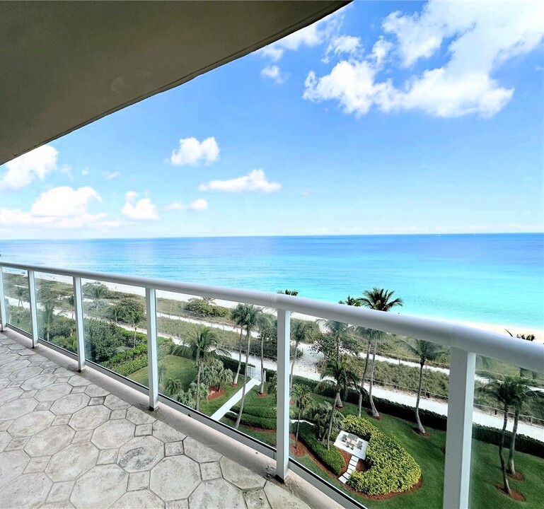 8855 Collins Ave, Unit 8A in Surfside, FL - Building Photo