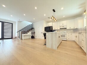 23430 Kilty Pl in Los Angeles, CA - Building Photo - Building Photo