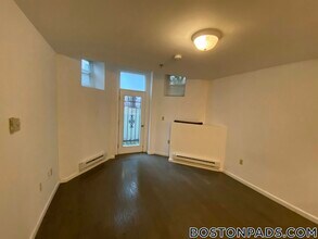 28 Queensberry St in Boston, MA - Building Photo - Building Photo
