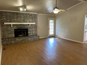 4900 Smoking Oaks Dr in Yukon, OK - Building Photo - Building Photo