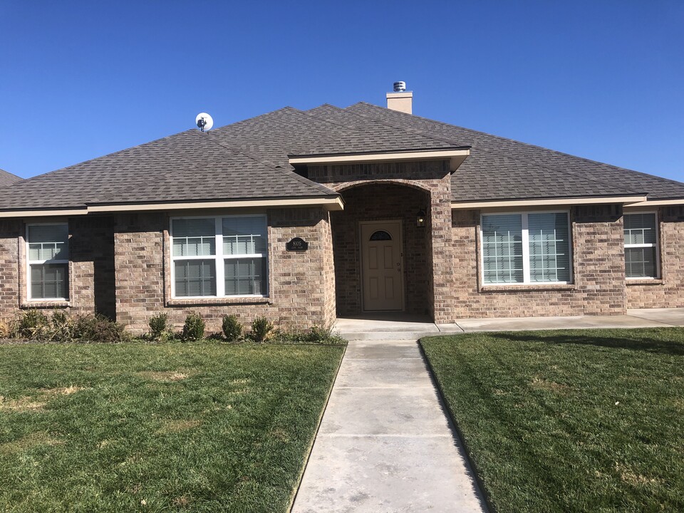 8105 City View Dr in Amarillo, TX - Building Photo