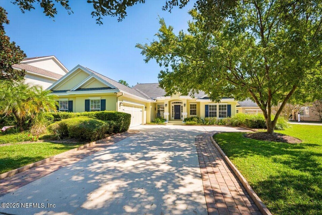 1028 Meadow View Ln in St. Augustine, FL - Building Photo