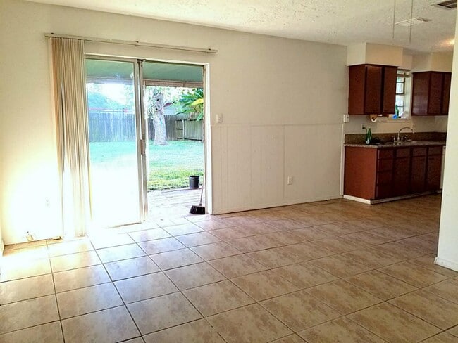 11523 Glenwolde Dr in Houston, TX - Building Photo - Building Photo