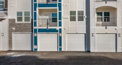 Venice Isles Luxury Apartments in Venice, FL - Building Photo - Building Photo