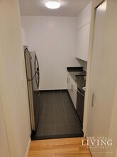 4540 Center Blvd in Queens, NY - Building Photo - Building Photo