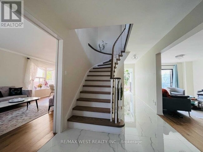 106 O'Connor Crescent in Richmond Hill, ON - Building Photo - Building Photo