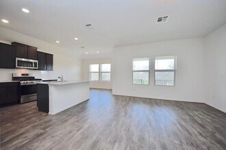 3413 Mikayla Ct in Round Rock, TX - Foto de edificio - Building Photo