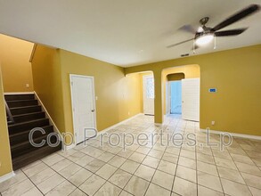 15214 Sirius Cir in San Antonio, TX - Building Photo - Building Photo
