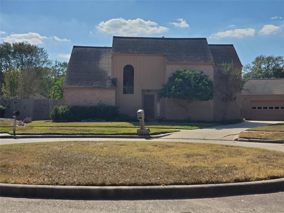 4507 Sylvan Glen Dr in Houston, TX - Building Photo