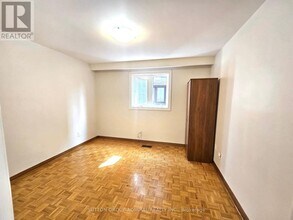 93 N Ridge Rd in Vaughan, ON - Building Photo - Building Photo