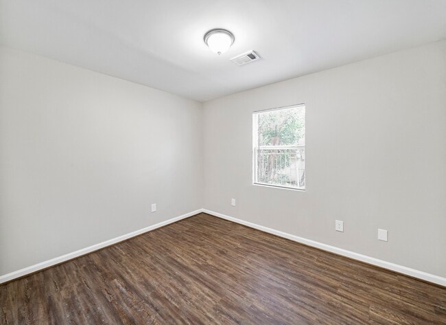 property at 1411 Pleasantville Dr