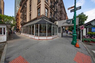 101 W 68th St in New York, NY - Building Photo - Building Photo