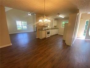 5210 Gable Ridge Way in Sugar Hill, GA - Building Photo - Building Photo