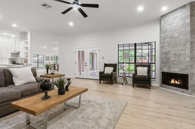 property at 10 Autumn Oaks Dr