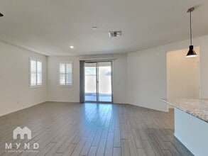 7325 S 33rd Ln in Phoenix, AZ - Building Photo - Building Photo