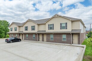 Professional Park Dr - 931 in Clarksville, TN - Building Photo