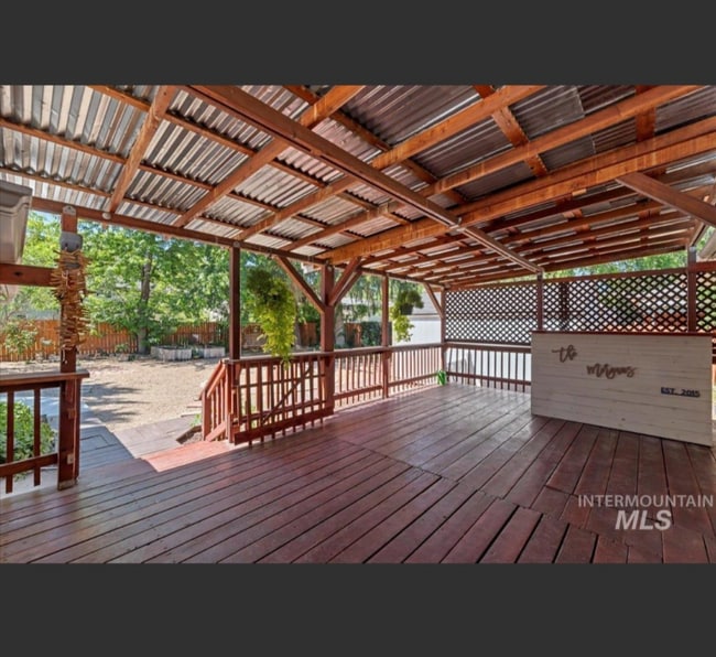 425 W Pine Ave in Meridian, ID - Building Photo - Building Photo