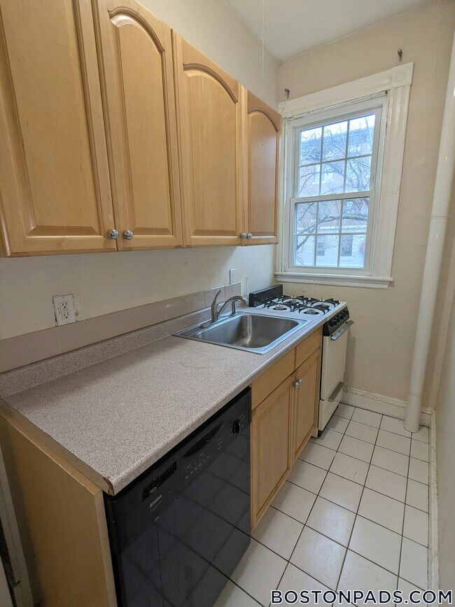 15 Glenville Ave in Boston, MA - Building Photo - Building Photo