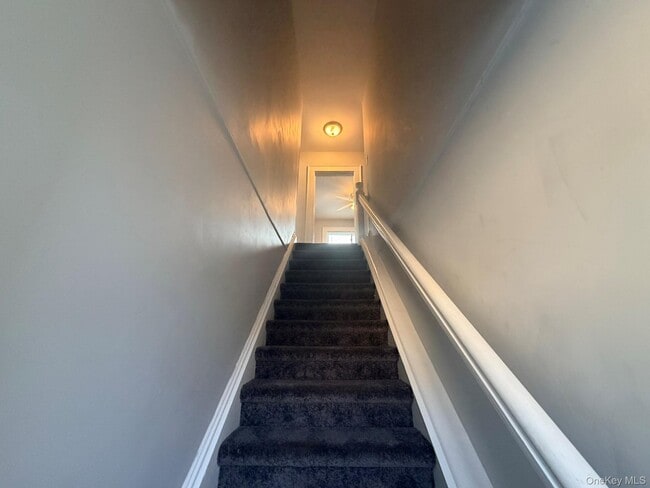 1924 Commonwealth Ave in Merrick, NY - Building Photo - Building Photo