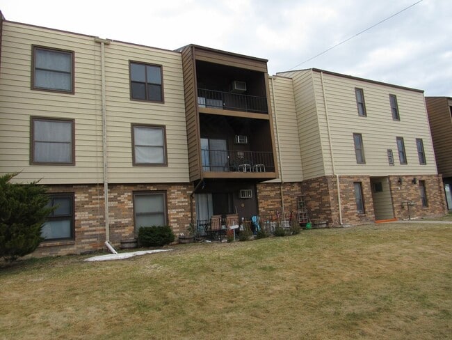 4500 S Poplar St in Casper, WY - Building Photo - Building Photo