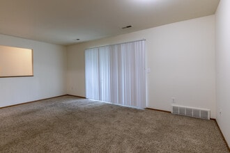 Glenview Gardens Apartments in Port Huron, MI - Foto de edificio - Interior Photo