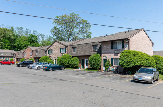 Wyndham Court Apartments