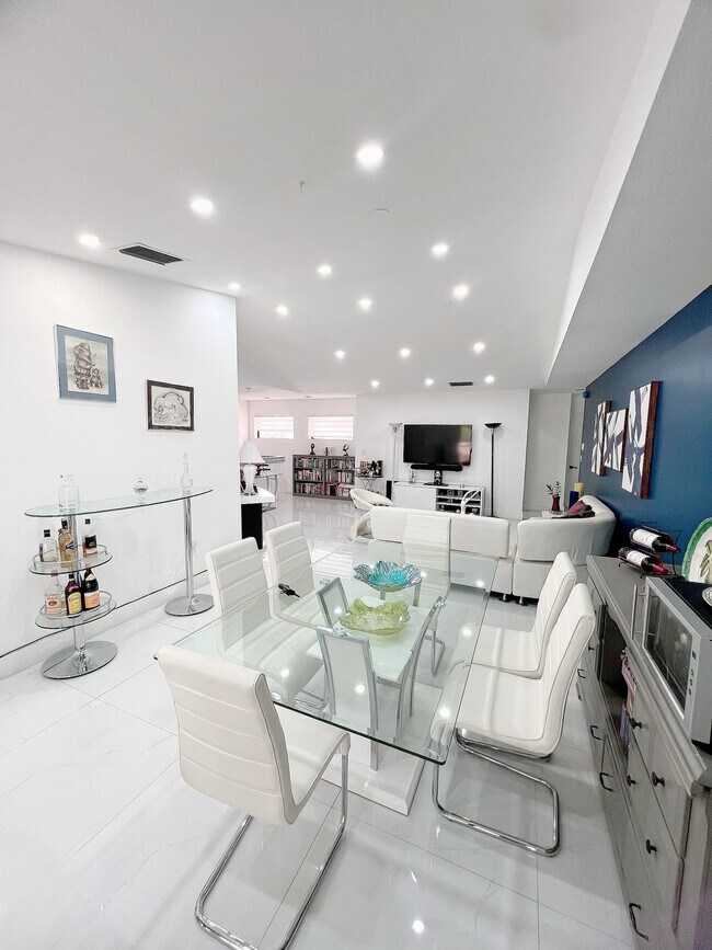 9647 SW 138th Ave in Miami, FL - Building Photo - Building Photo