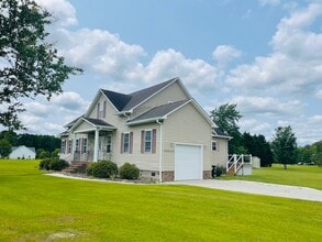 116 Spinnaker Ln in Havelock, NC - Building Photo - Building Photo