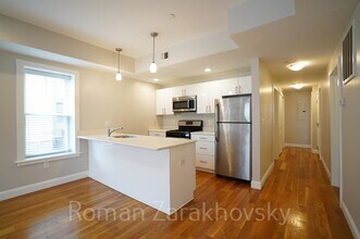 52 Kent St in Brookline, MA - Building Photo - Building Photo