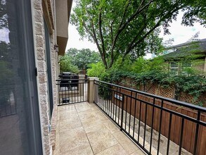 6333 Richmond Ave in Dallas, TX - Building Photo - Building Photo