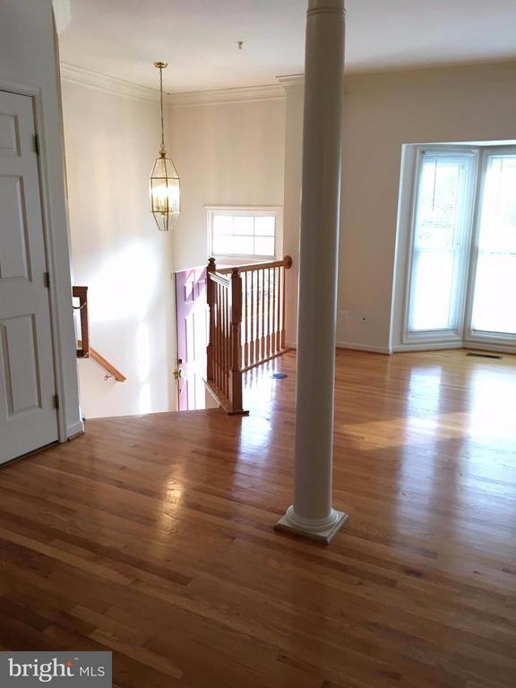 8502 Harvest Oak Dr in Vienna, VA - Building Photo - Building Photo