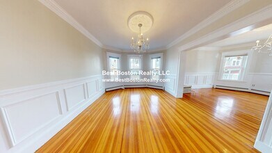 11 Stanley Ave in Medford, MA - Building Photo - Building Photo