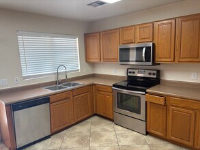 817 E Yuma Ave in Apache Junction, AZ - Building Photo - Building Photo