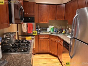 119 Beacon St, Unit 6 in Boston, MA - Foto de edificio - Building Photo