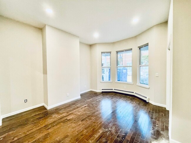 property at 1607 Kerrigan Ave