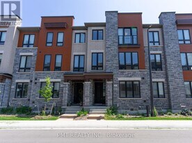 3 Steamboat Wy in Whitby, ON - Building Photo