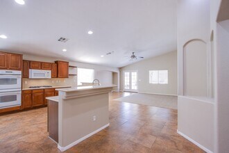 8161 Walton Mills Ct in Las Vegas, NV - Building Photo - Building Photo